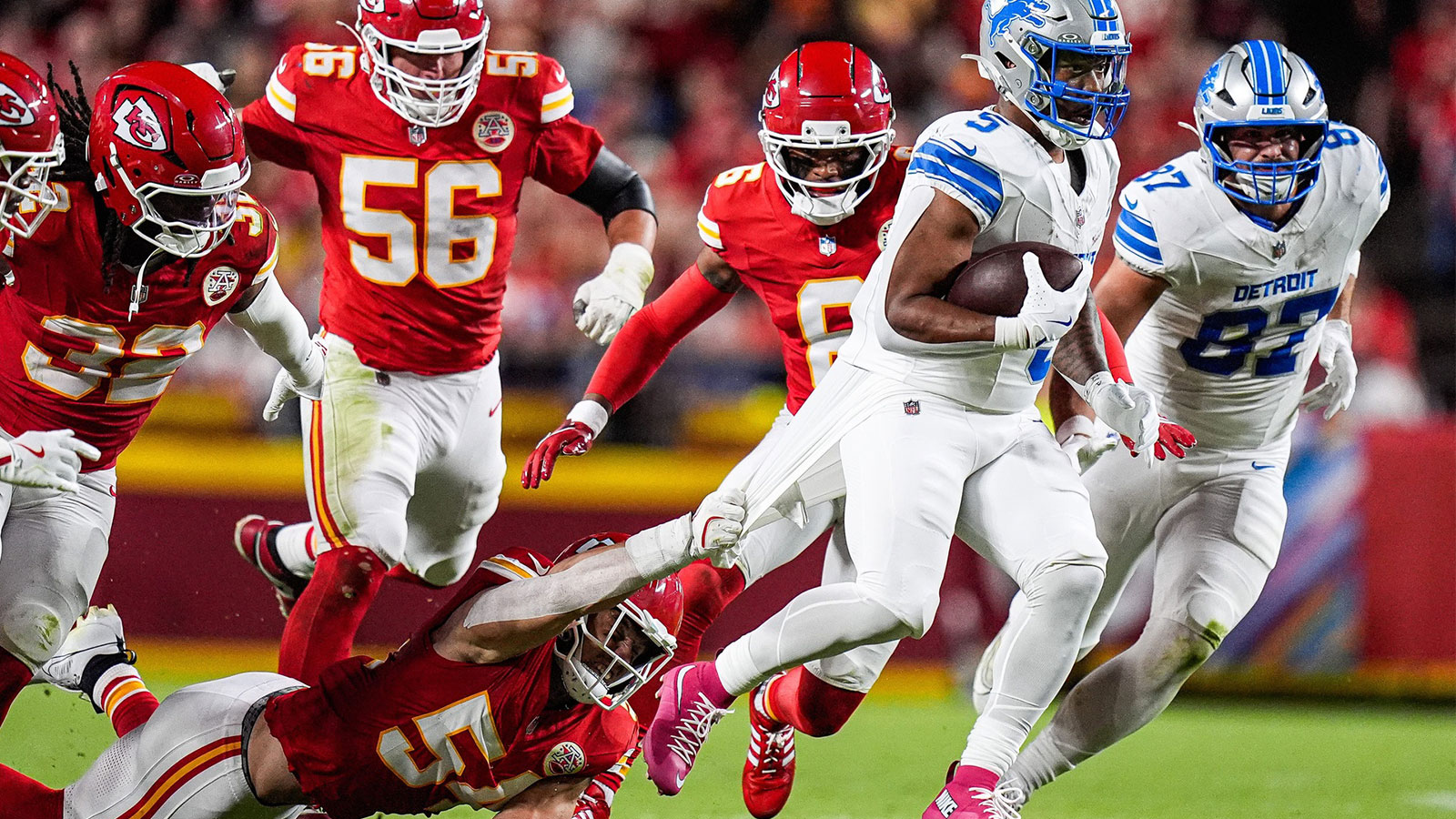 Chiefs part ways with 2-time Super Bowl champion defensive end