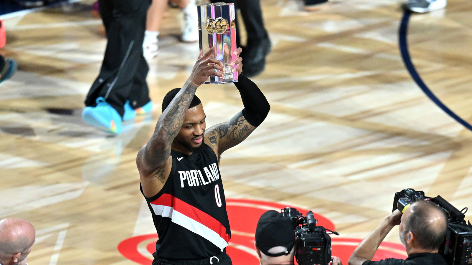 Damian Lillard joins elite company with 3rd career 3-point Contest win