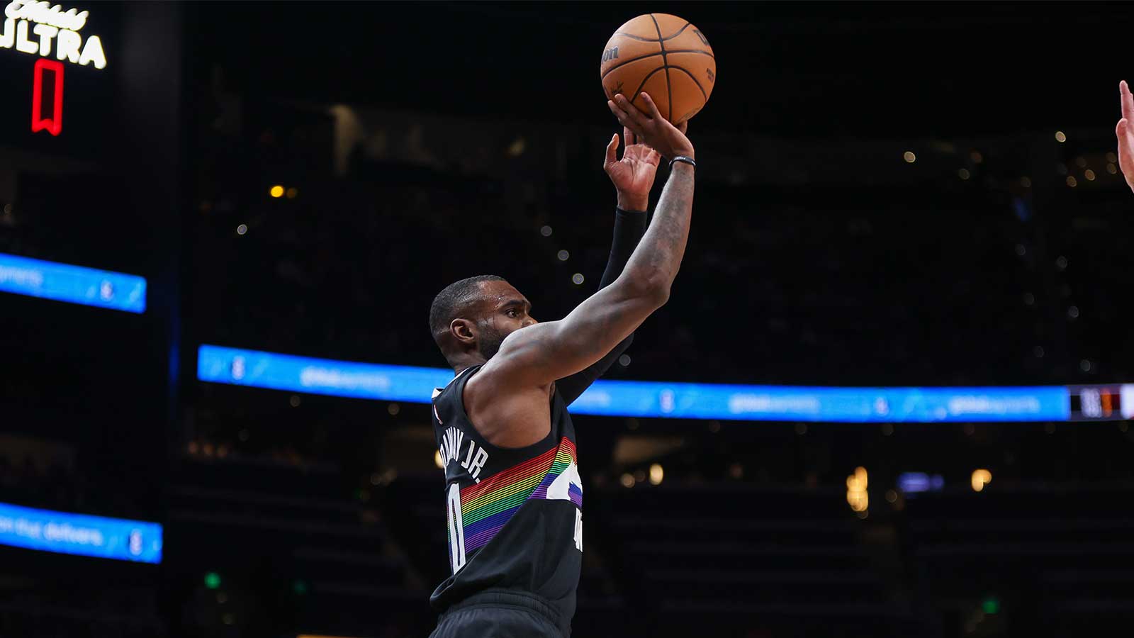 Watch Nuggets’ Tim Hardaway Jr.’s viral podium game moment after only 1 reporter shows up