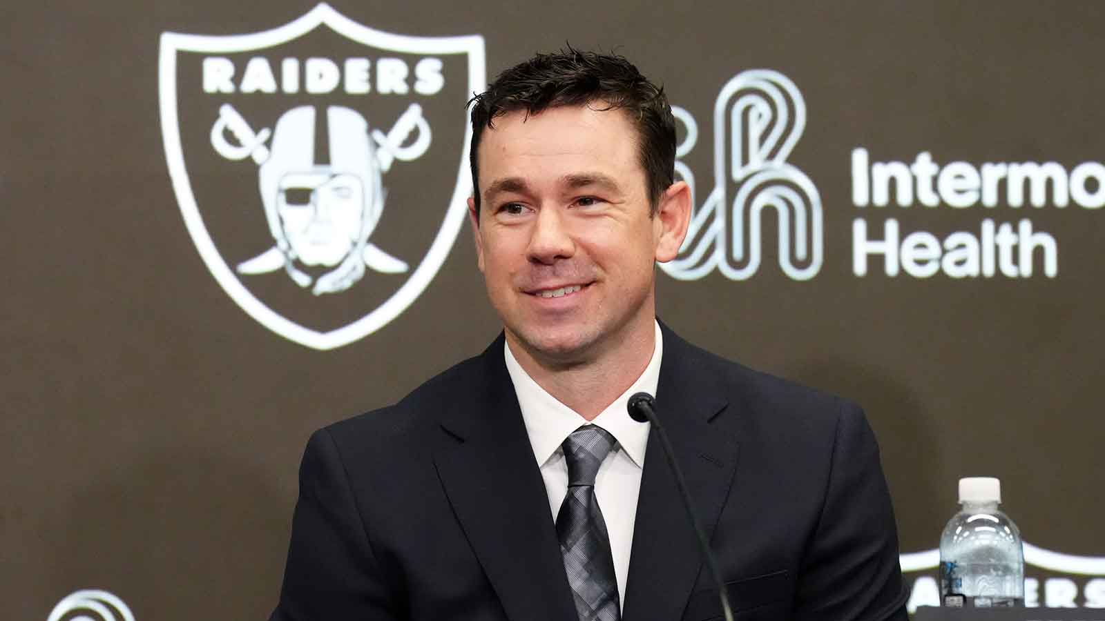 What Raiders’ Klint Kubiak said about Geno Smith’s future with Fernando Mendoza looming