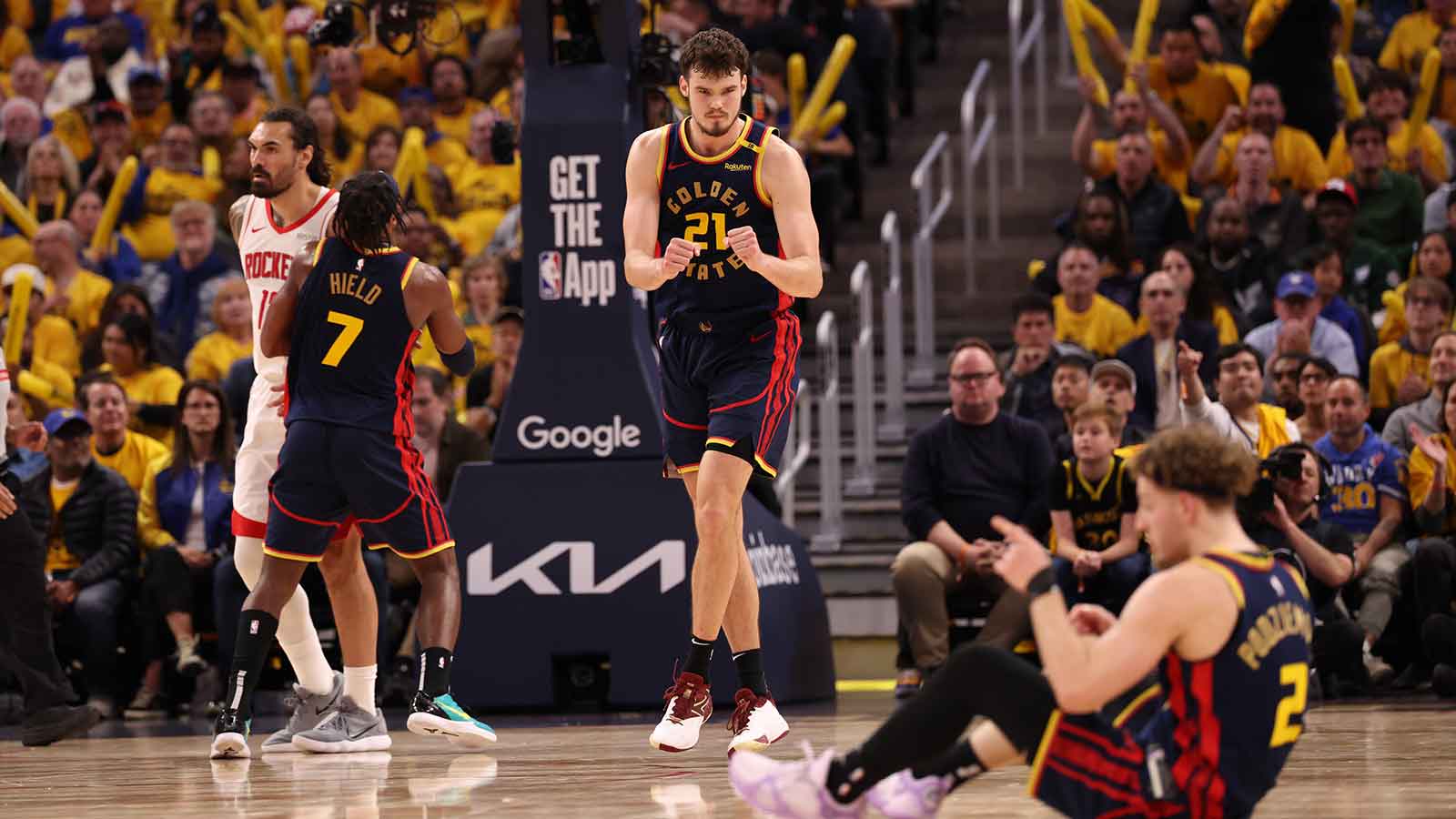 Warriors’ Brandin Podziemski, Quinten Post get into it in heated moment vs. Pelicans
